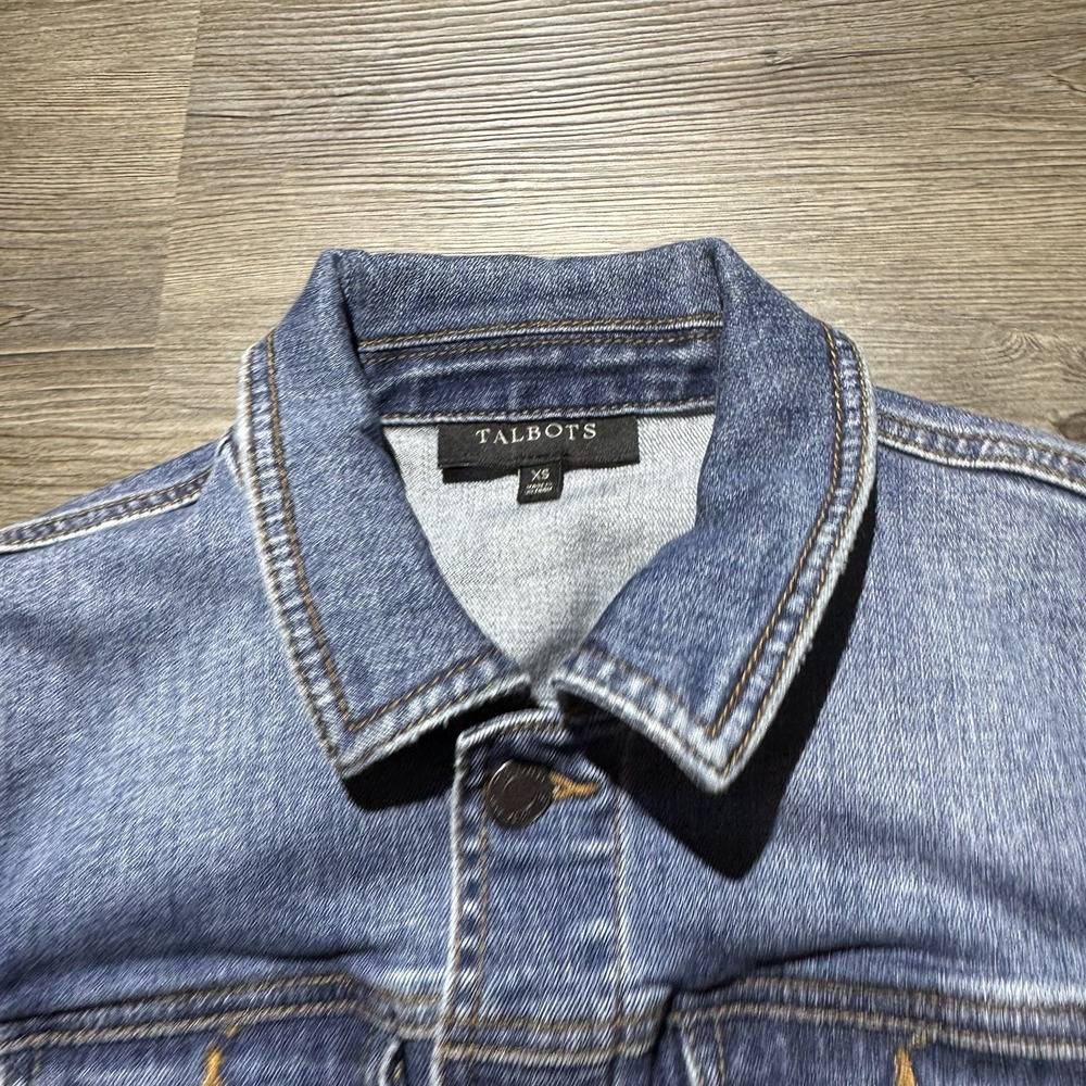 Talbots Women's XS Denim Jacket Blue Stretch Cotton Button Front Jean Jacket
